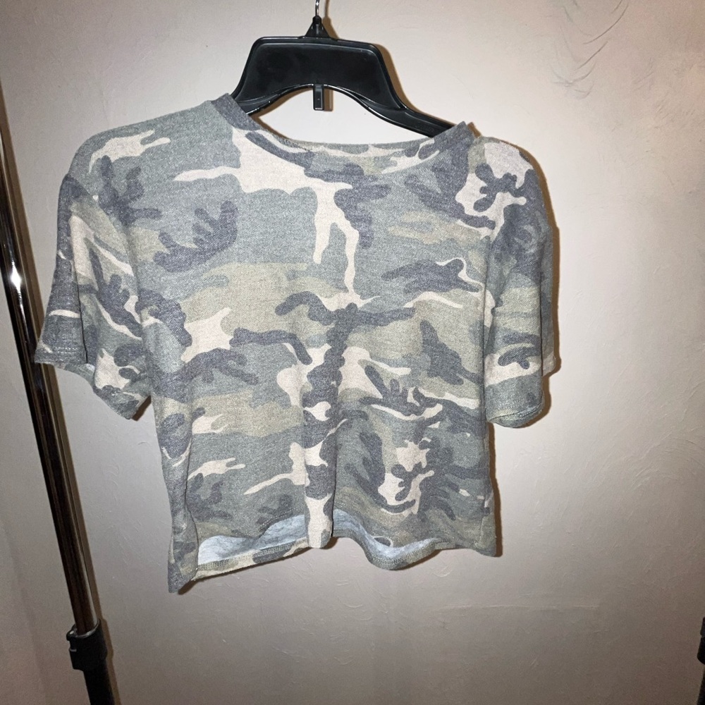 Camo print crop top